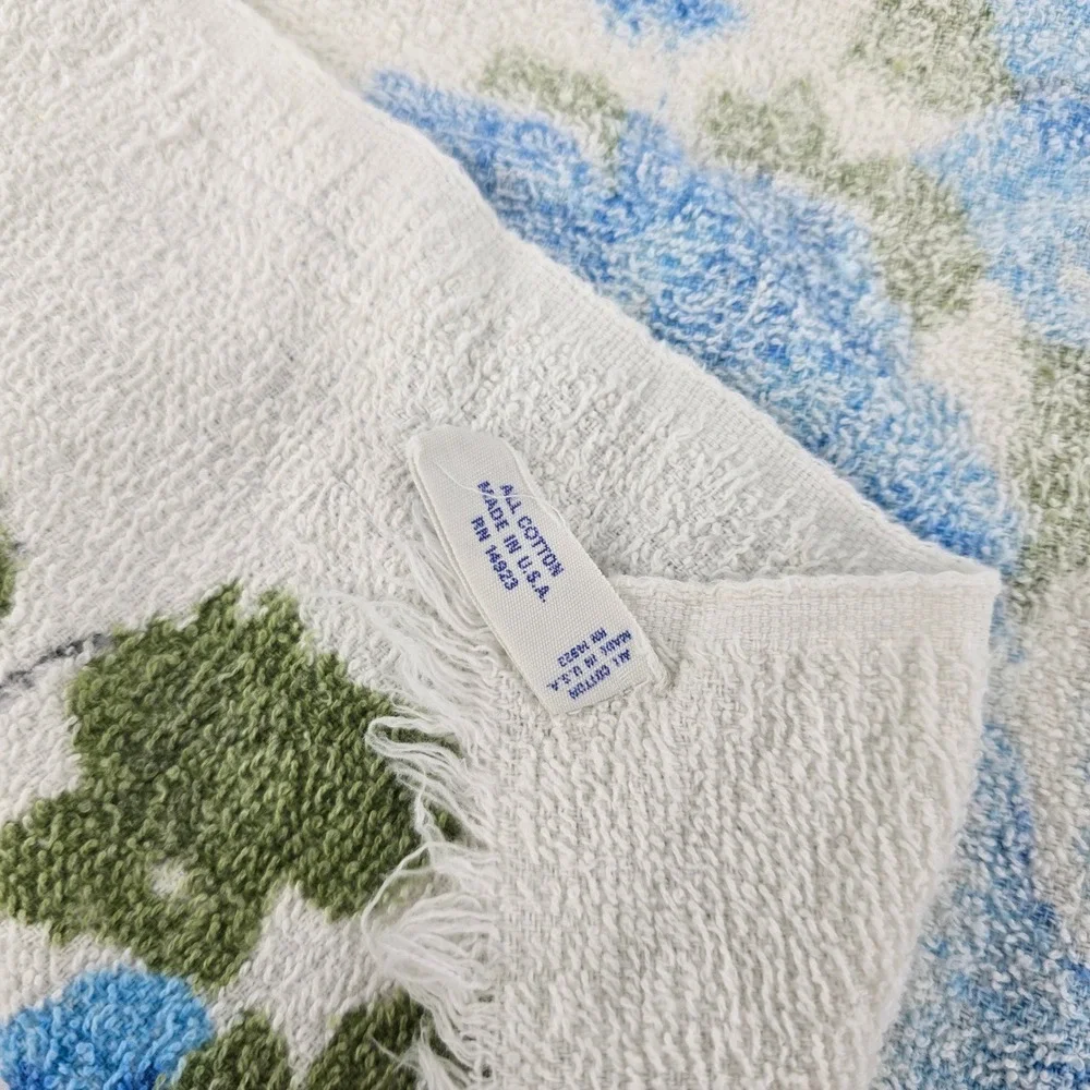 Vintage Fieldcrest Blue Rose Floral Bath Towel Fringe Cottagecore 36x21.5